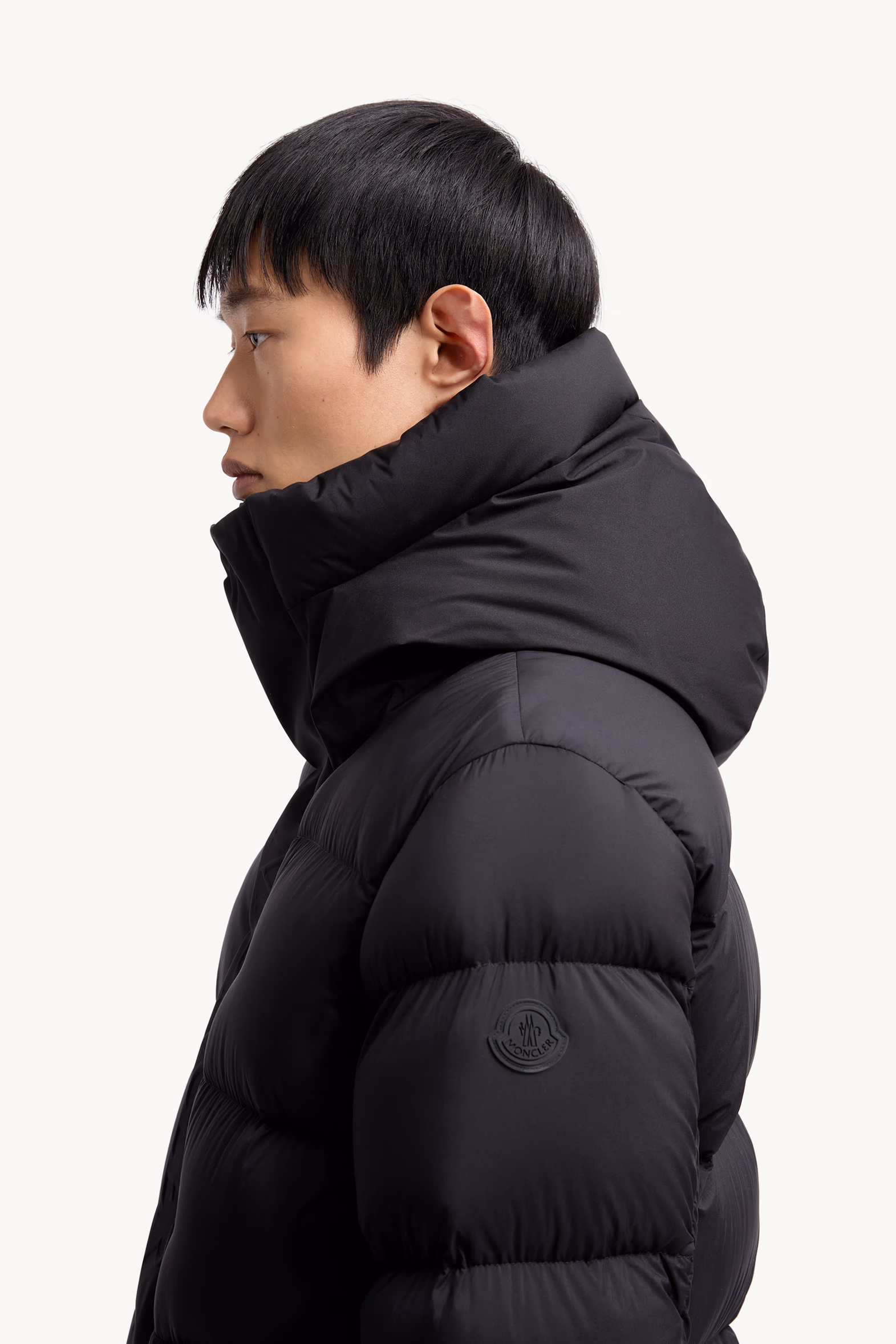 Madeira Hooded Short Down Jacket Men Black Moncler 4